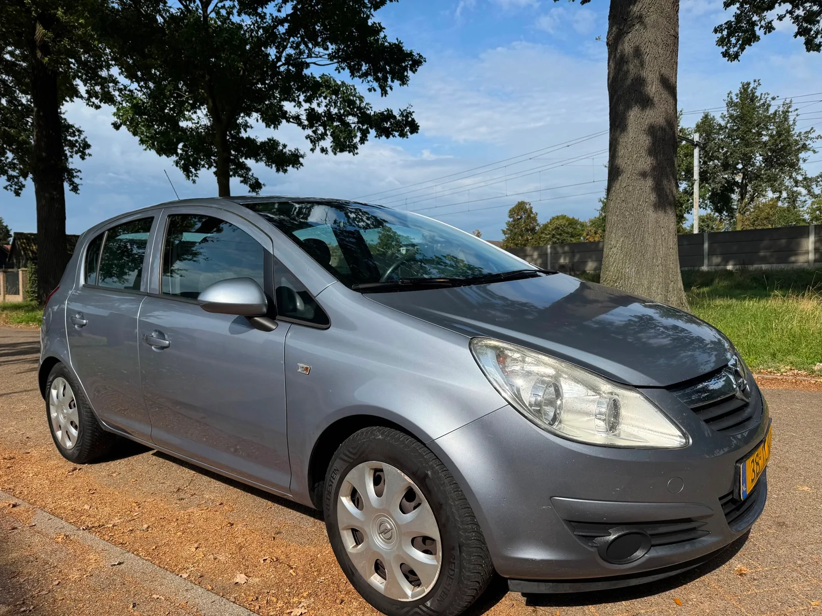 Opel Corsa (2008) — foto 1