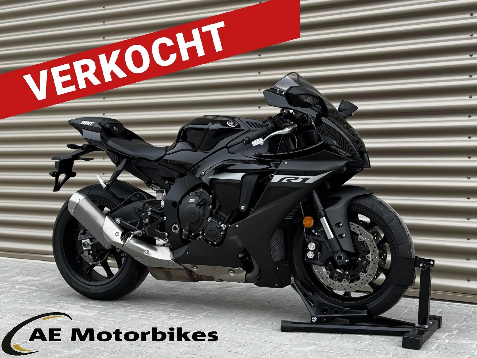 Yamaha YZF-R1 (2024) — foto 1