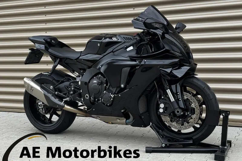 Yamaha YZF-R1 (2023)