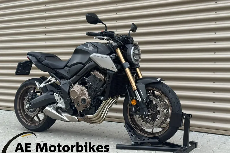 Honda CB650R (2021)