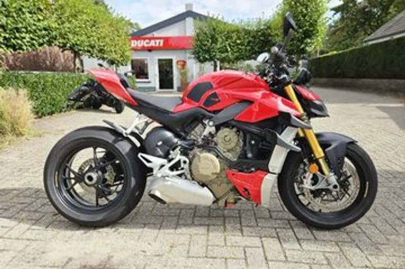 Ducati Streetfighter V4S (2022)