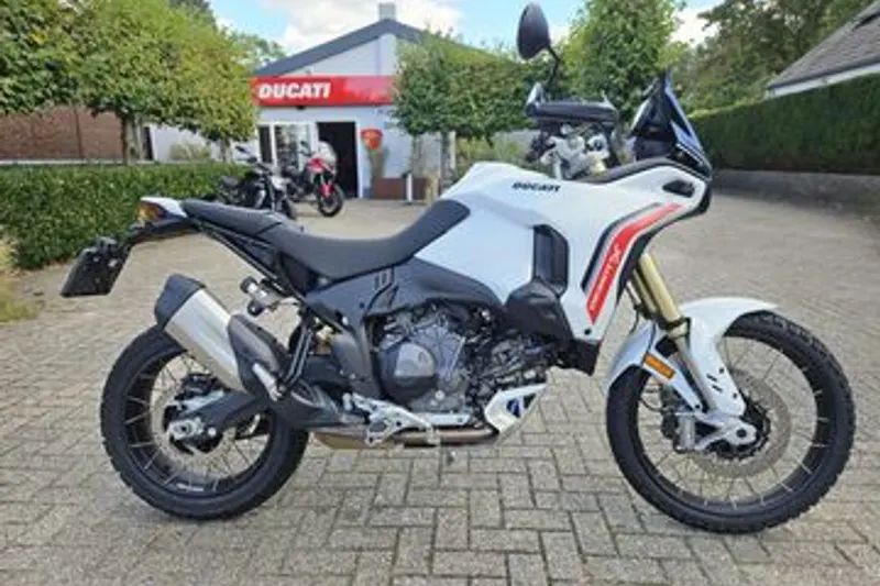Ducati DesertX (2026)