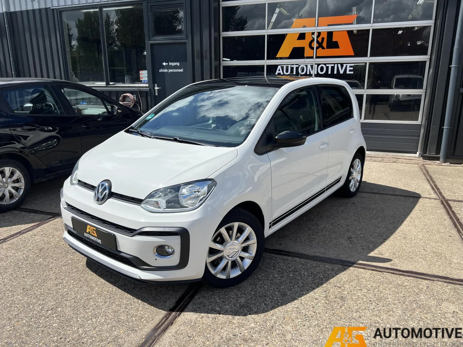 Volkswagen Up! (2017) — foto 1