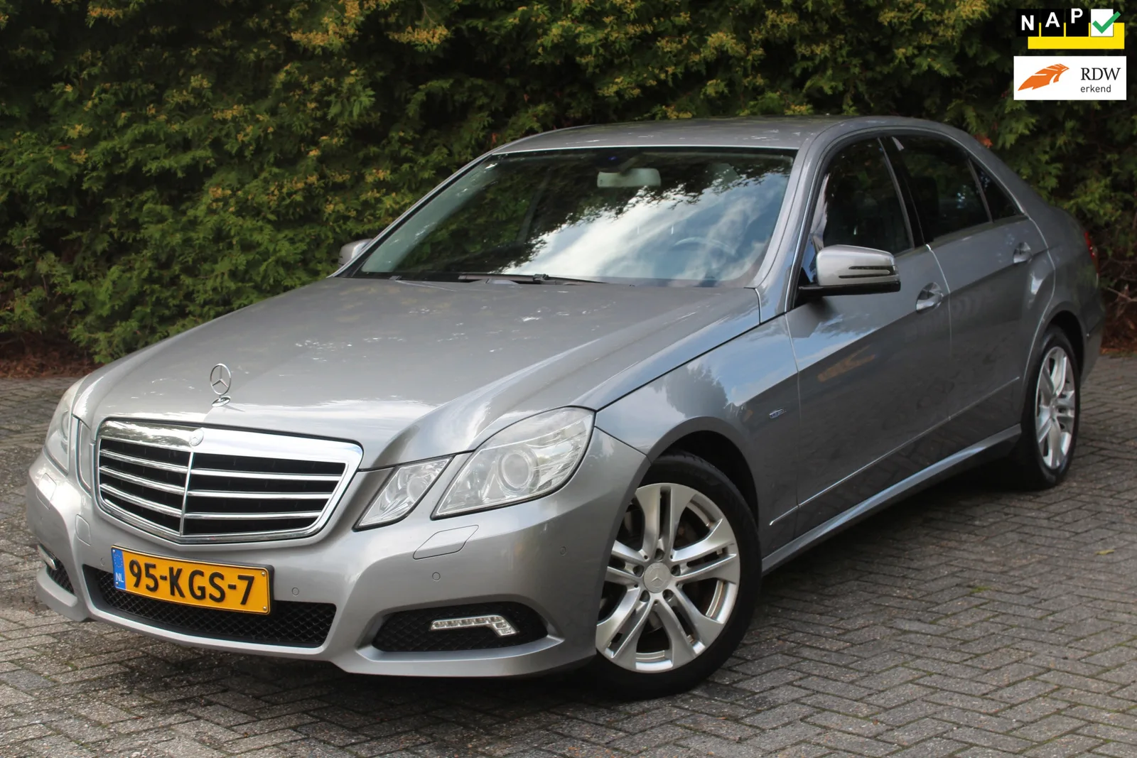 Mercedes-Benz E-Klasse (2009) — foto 1