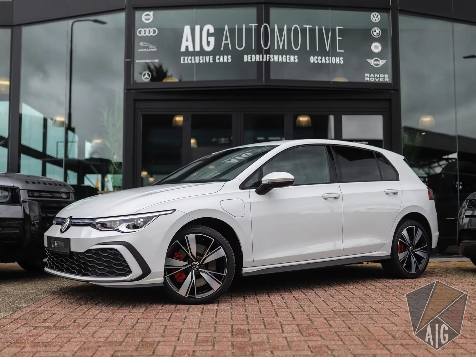 Volkswagen Golf (2022) — foto 1