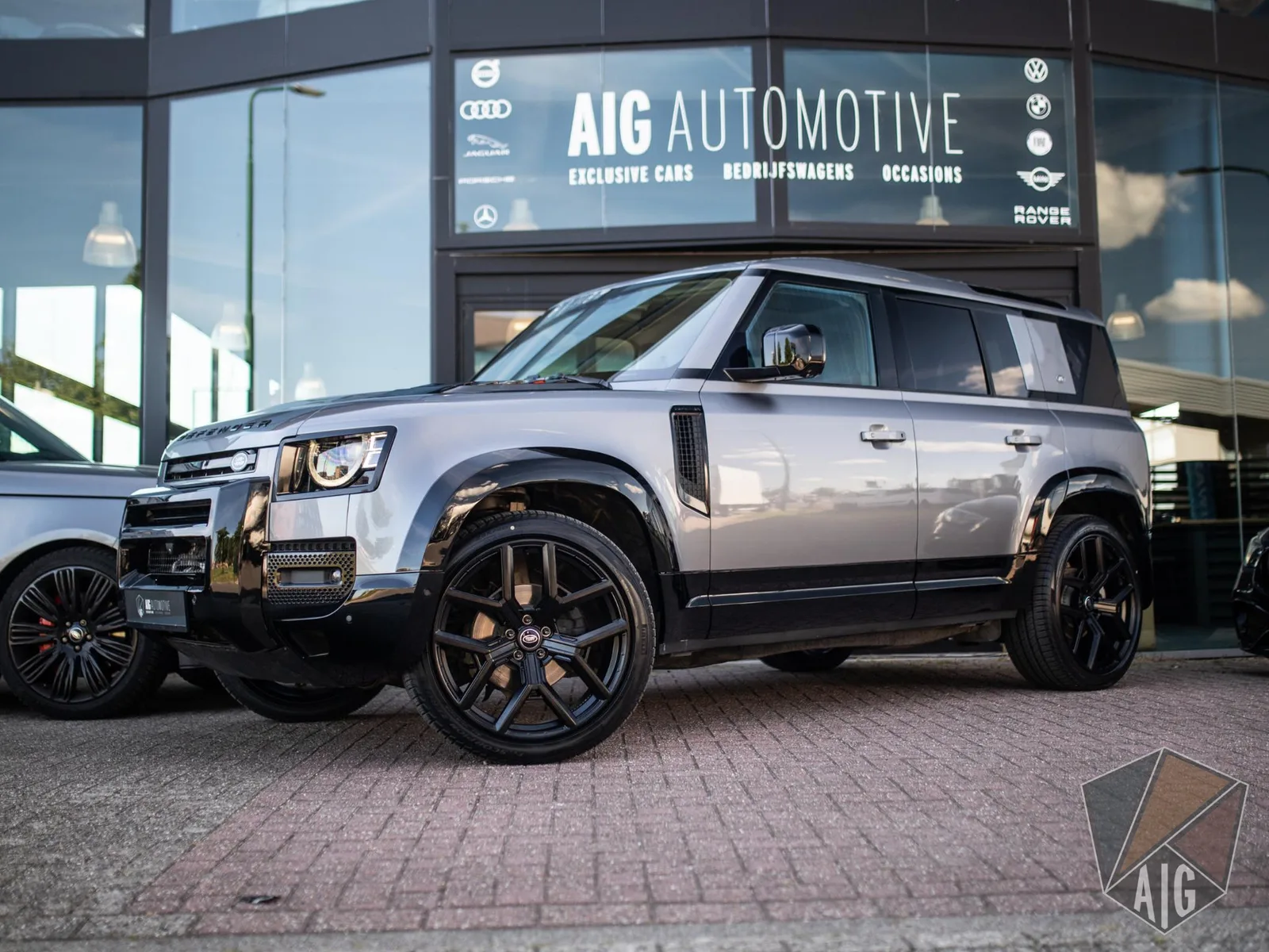Land Rover Defender (2020) — foto 1