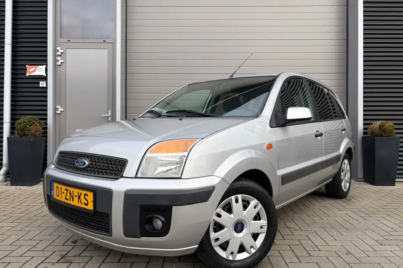 Ford Fusion (2007)