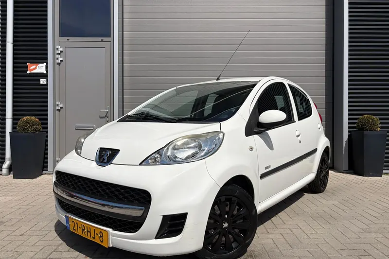 Peugeot 107 (2011)
