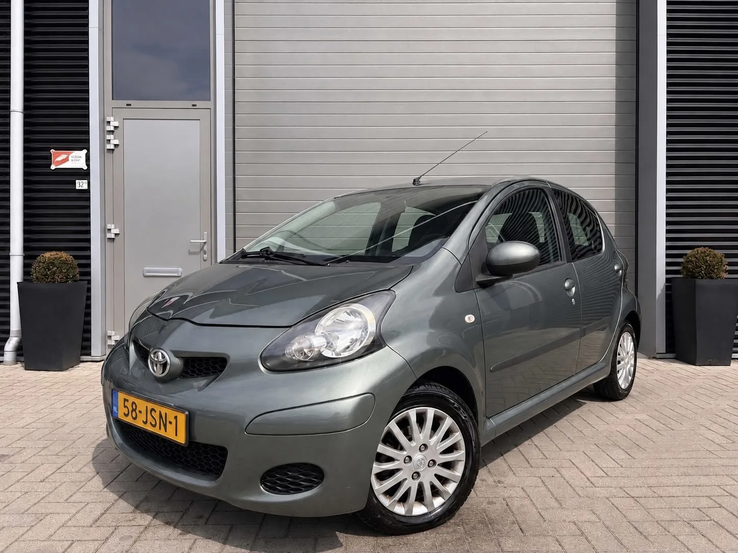 Toyota Aygo (2009) — foto 1