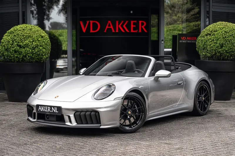 Porsche 911 (2025)
