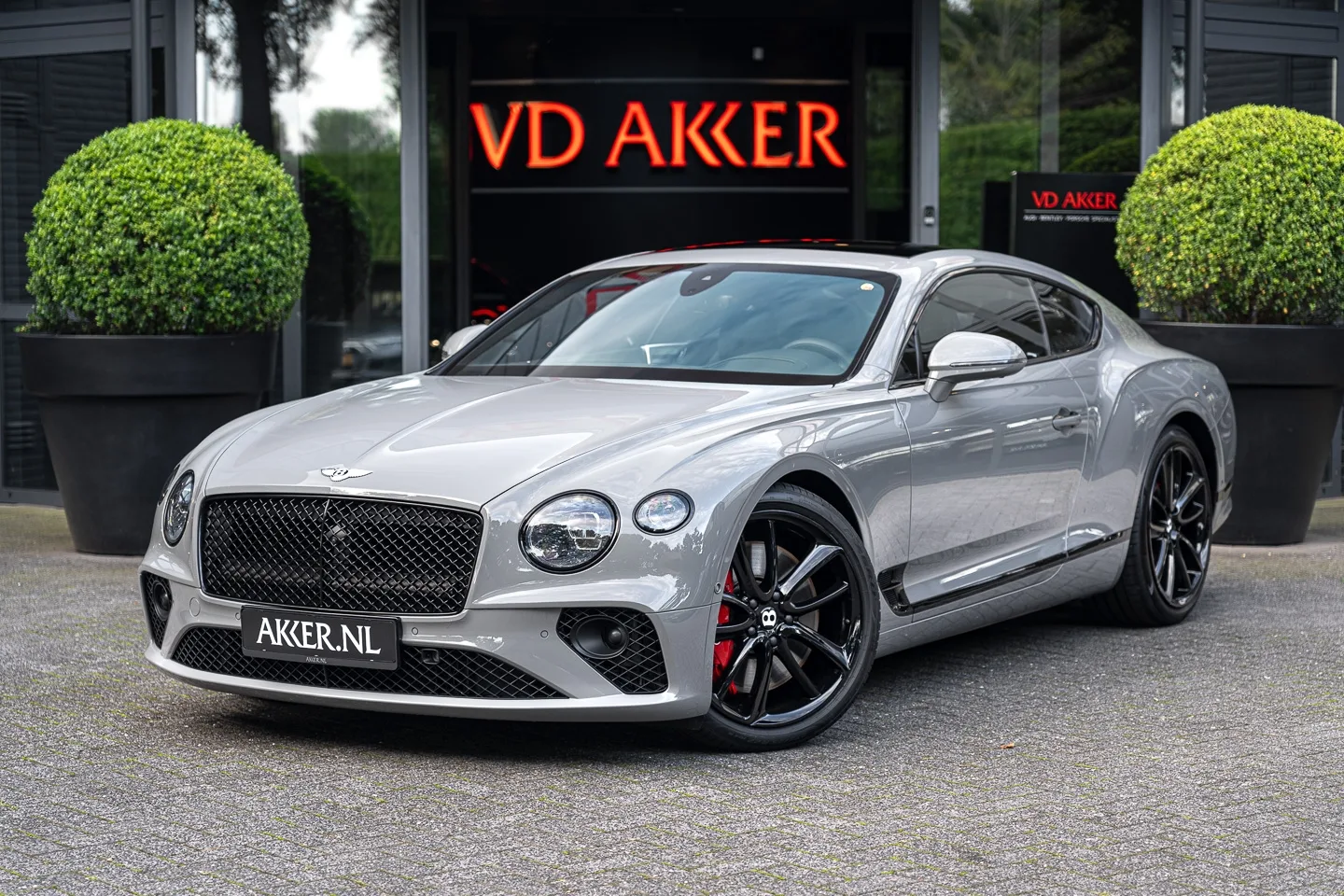 Bentley Continental (2022) — foto 1