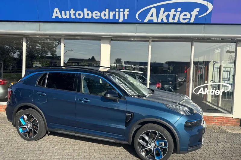Lynk & Co 01 (2022)