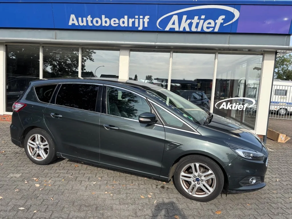 Ford S-Max (2015) — foto 1