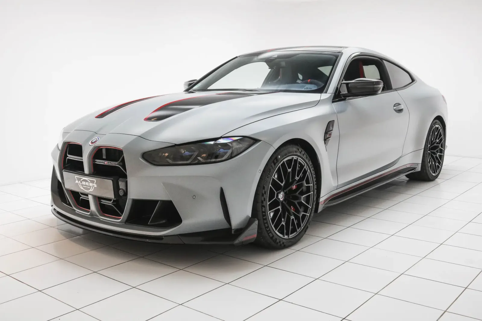 BMW M4 (2022) — foto 1
