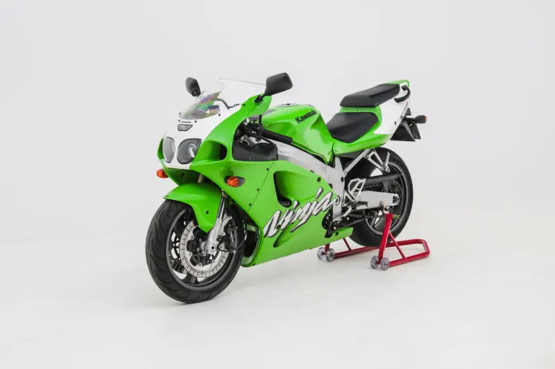 Kawasaki Ninja ZX-7R (1999)