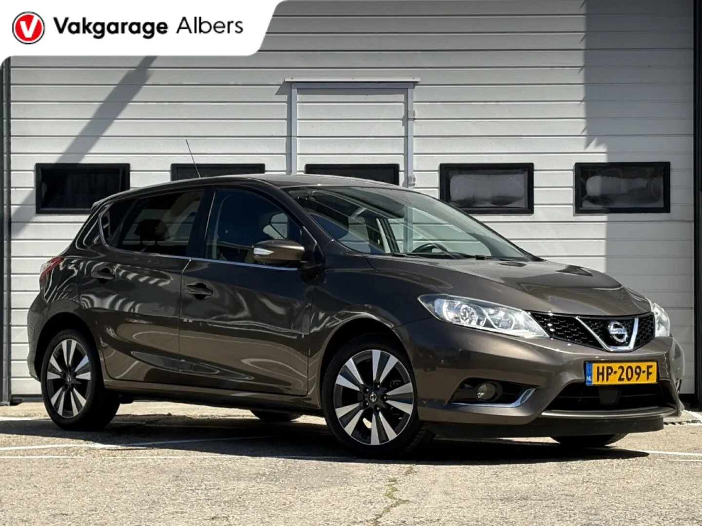 Nissan Pulsar (2015) — foto 1