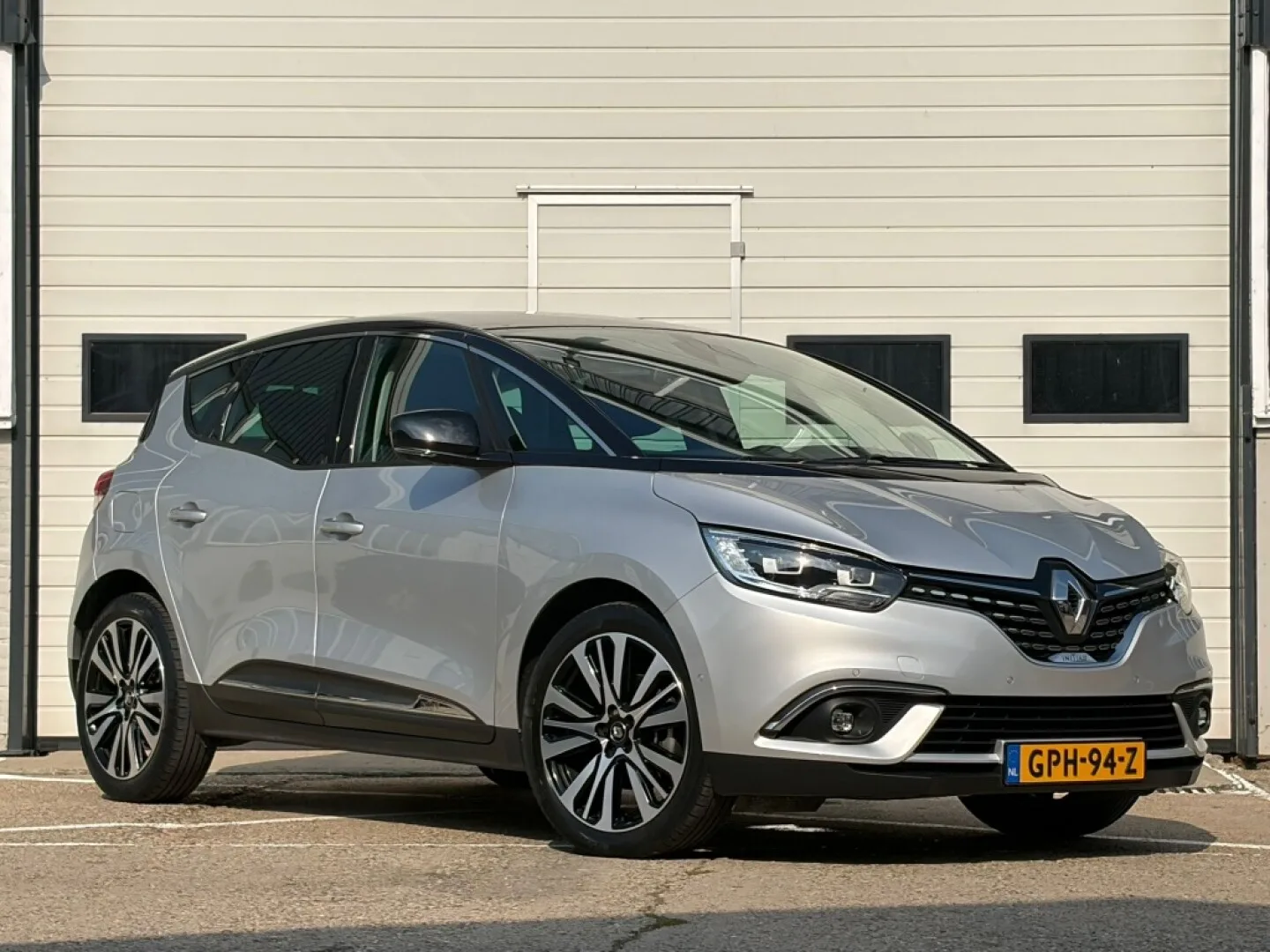 Renault Scénic (2017) — foto 1
