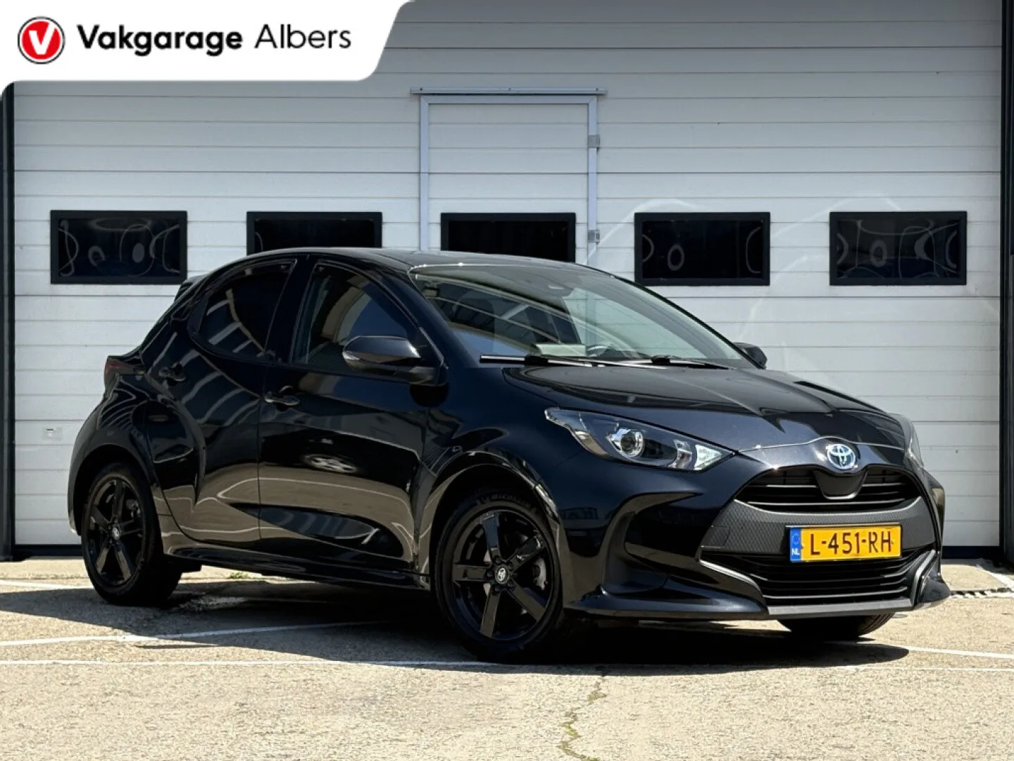 Toyota Yaris (2021) — foto 1