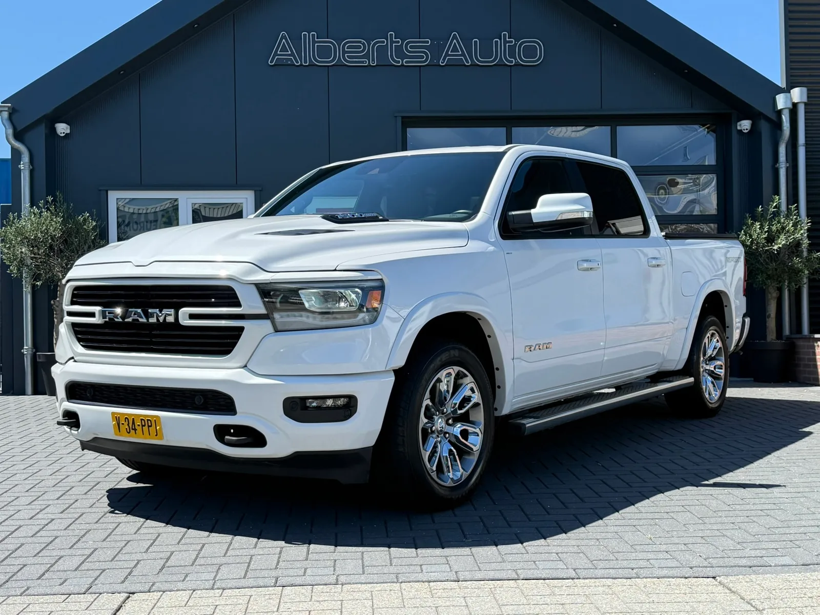 Dodge RAM (2023) — foto 1
