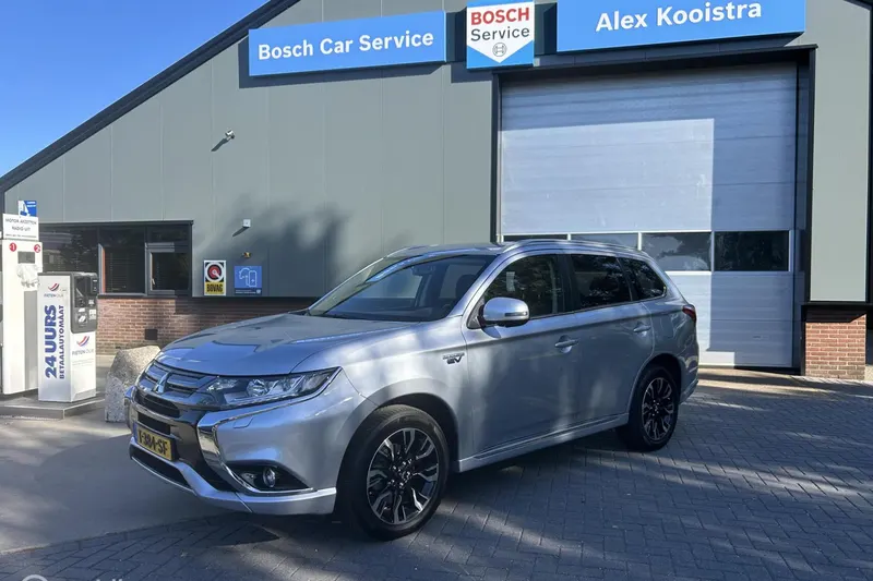 Mitsubishi Outlander (2017)
