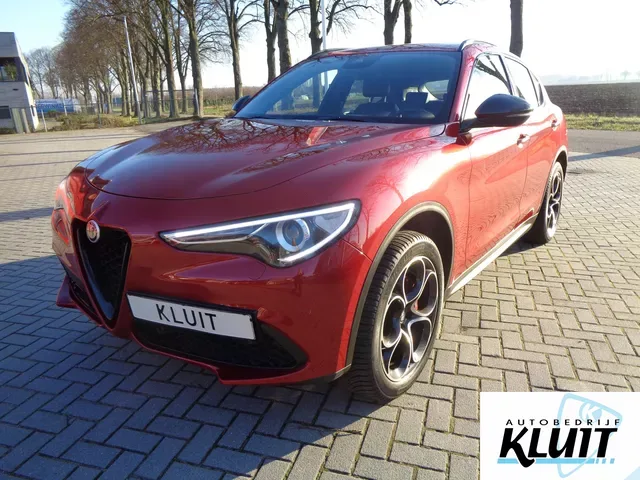 Alfa Romeo Stelvio (2019) — foto 1