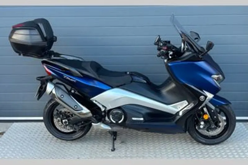 Yamaha Tmax DX (2018)