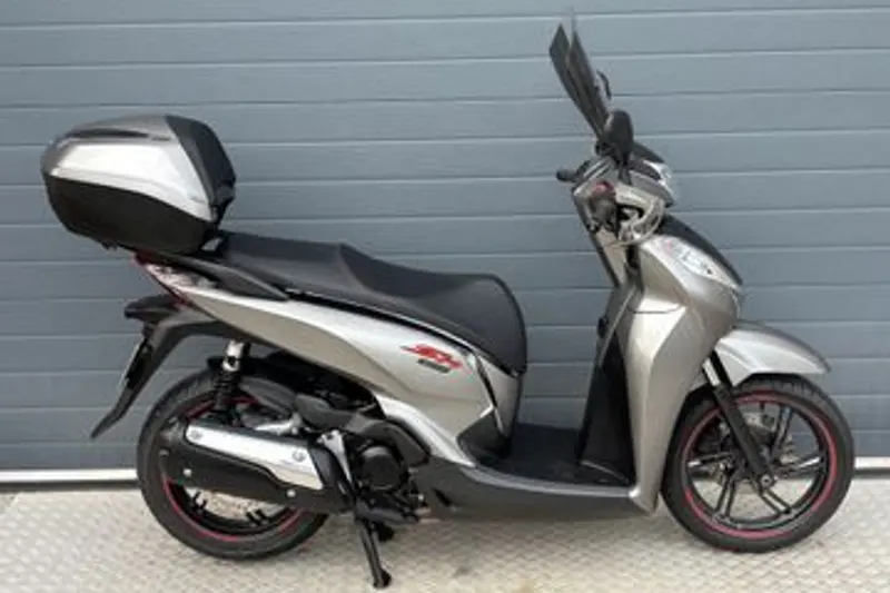 Honda SH 300i (2020)