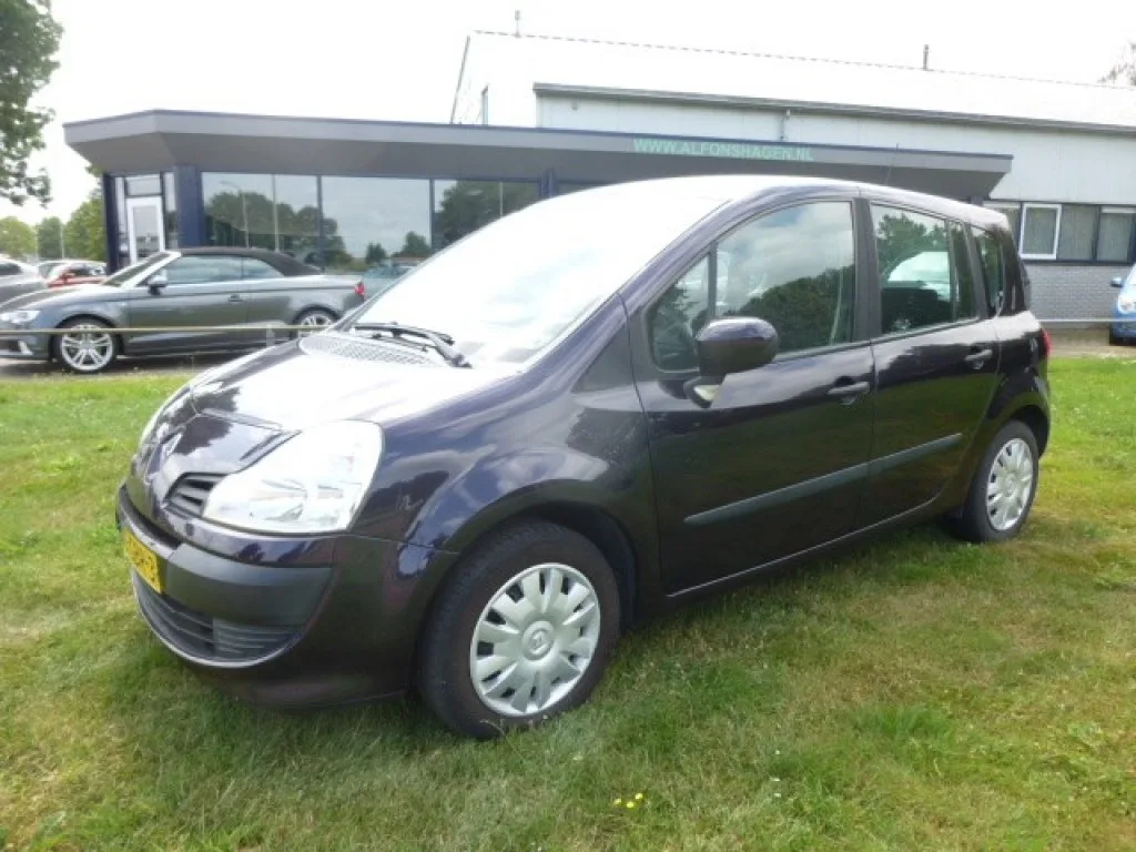 Renault Grand Modus (2008) — foto 1