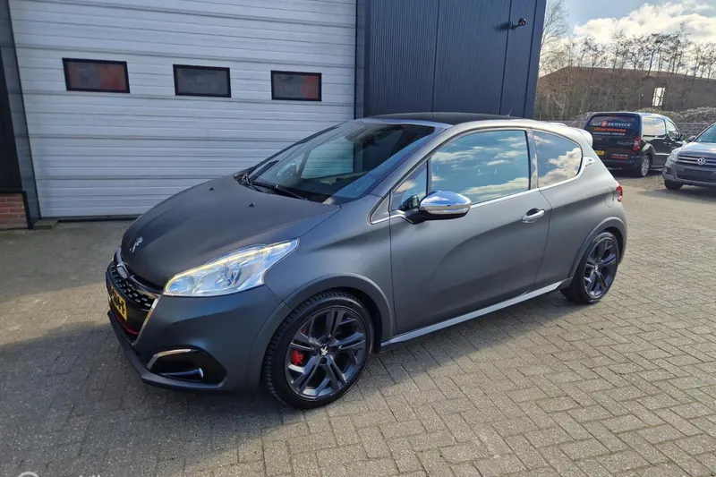 Peugeot 208 (2017)