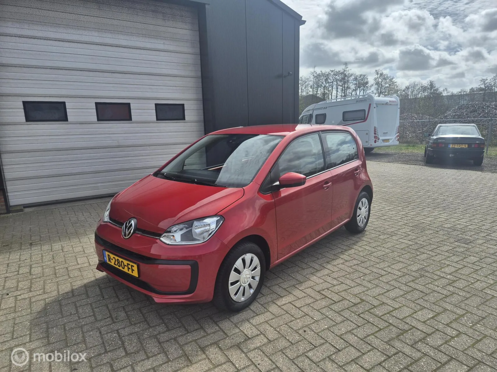 Volkswagen Up! (2022) — foto 1