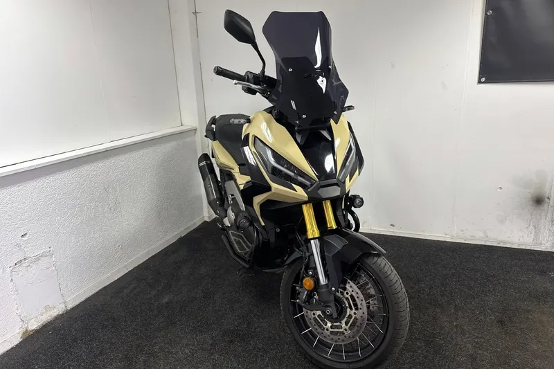 Honda X-ADV (2021)