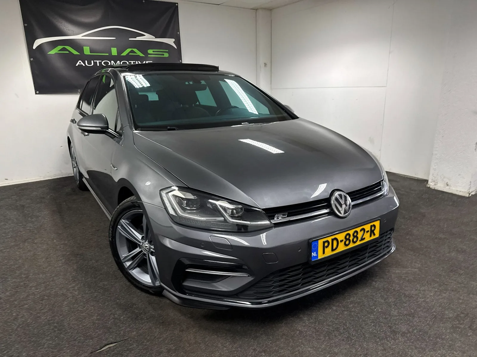 Volkswagen Golf (2017) — foto 1