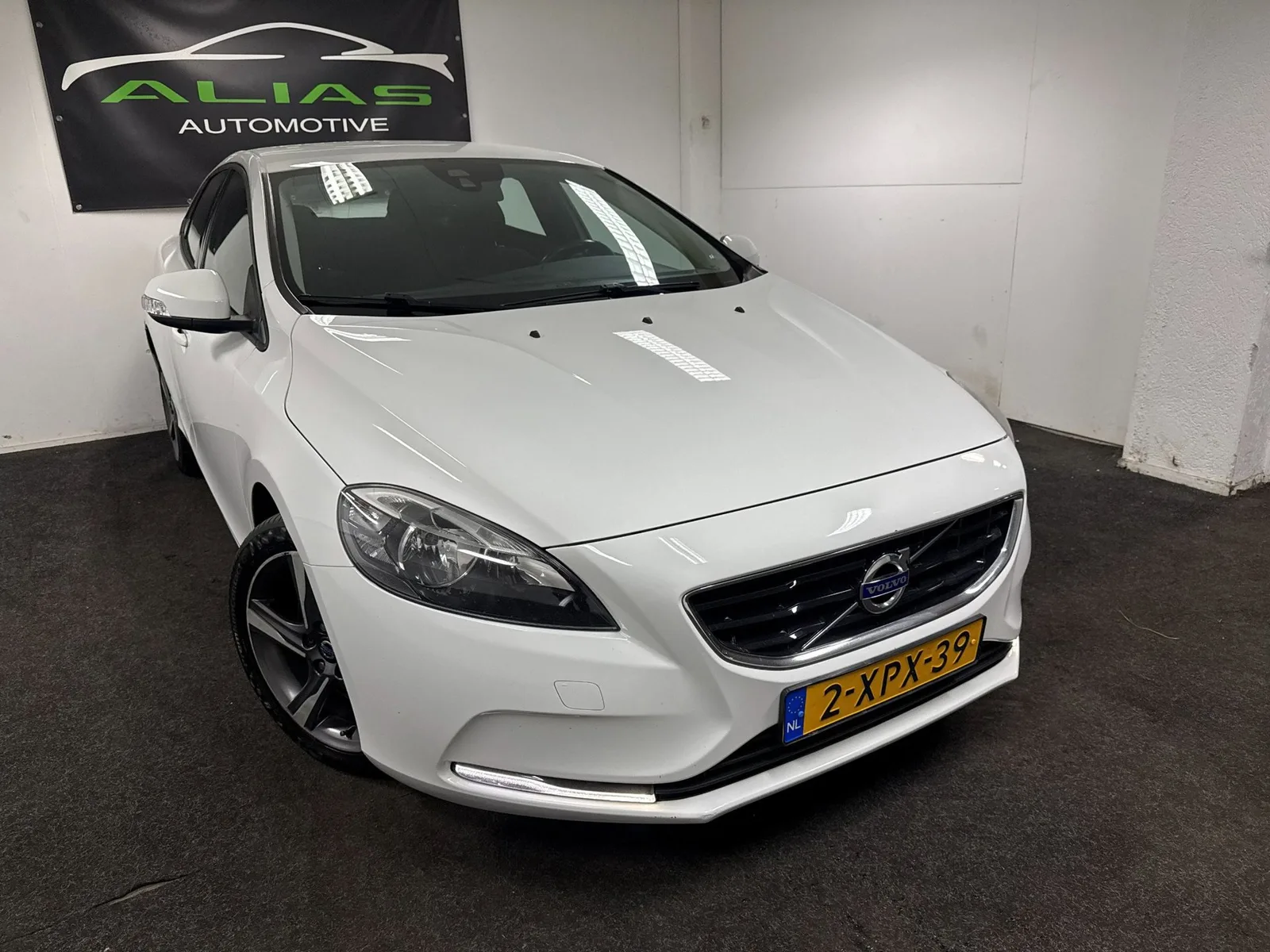 Volvo V40 (2014) — foto 1