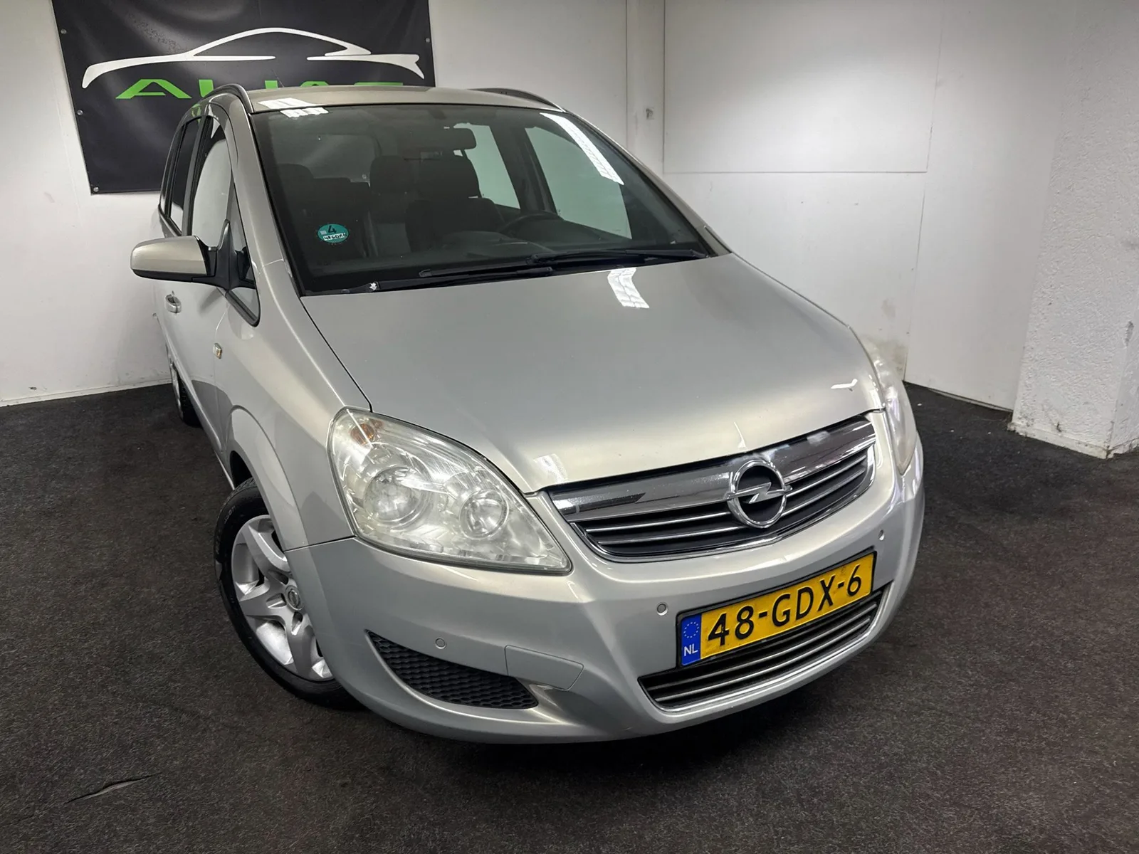 Opel Zafira (2008) — foto 1