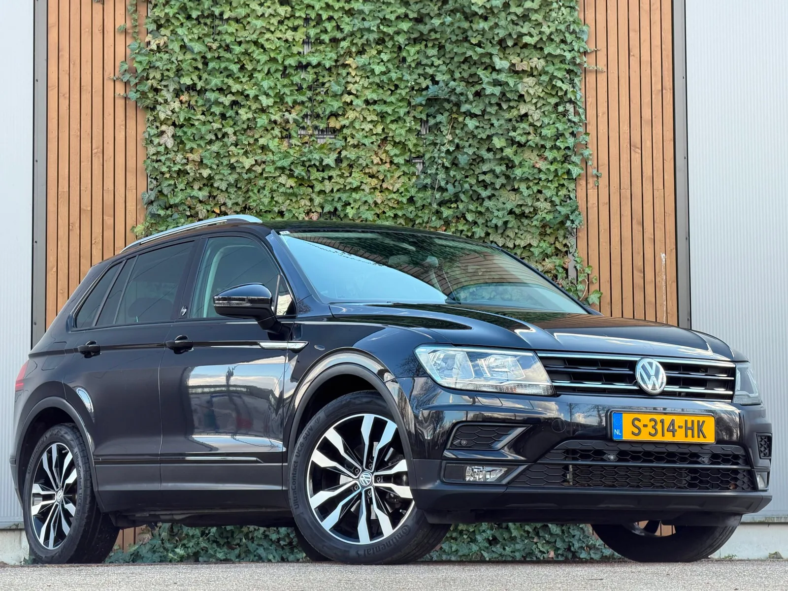 Volkswagen Tiguan (2018) — foto 1