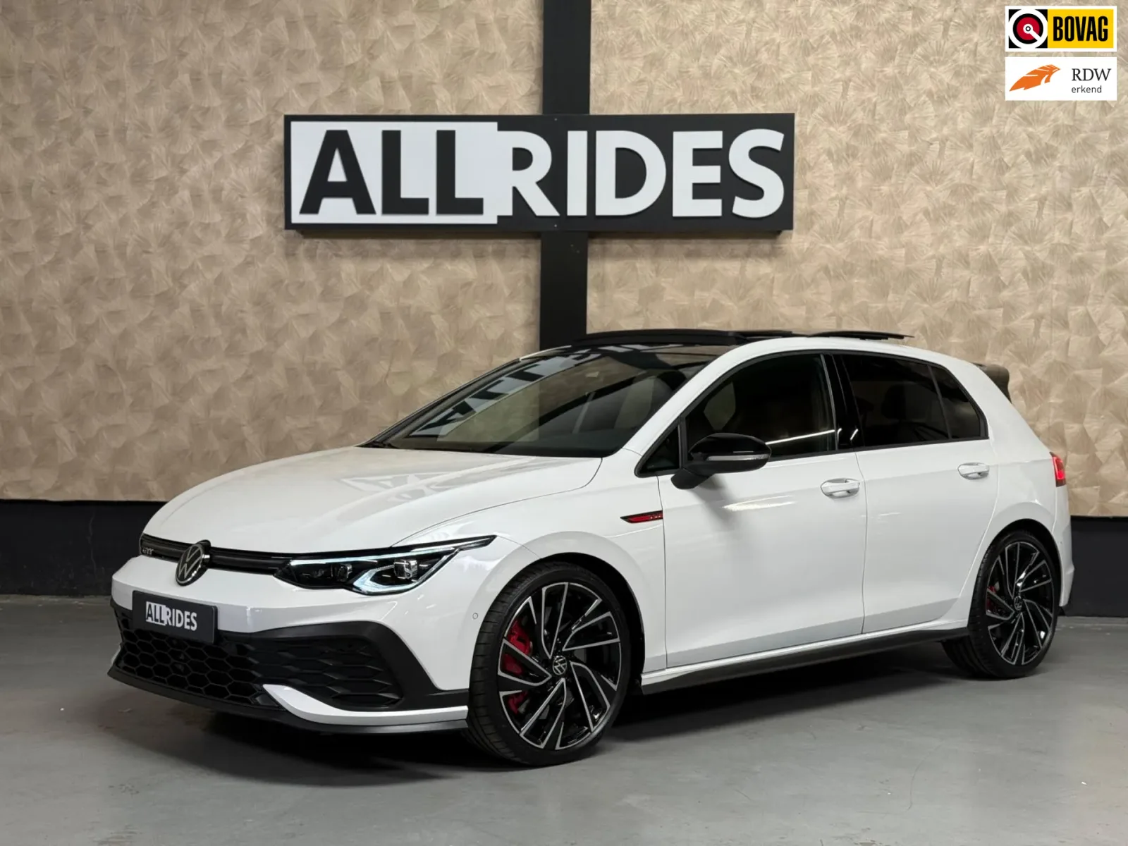 Volkswagen Golf (2021) — foto 1