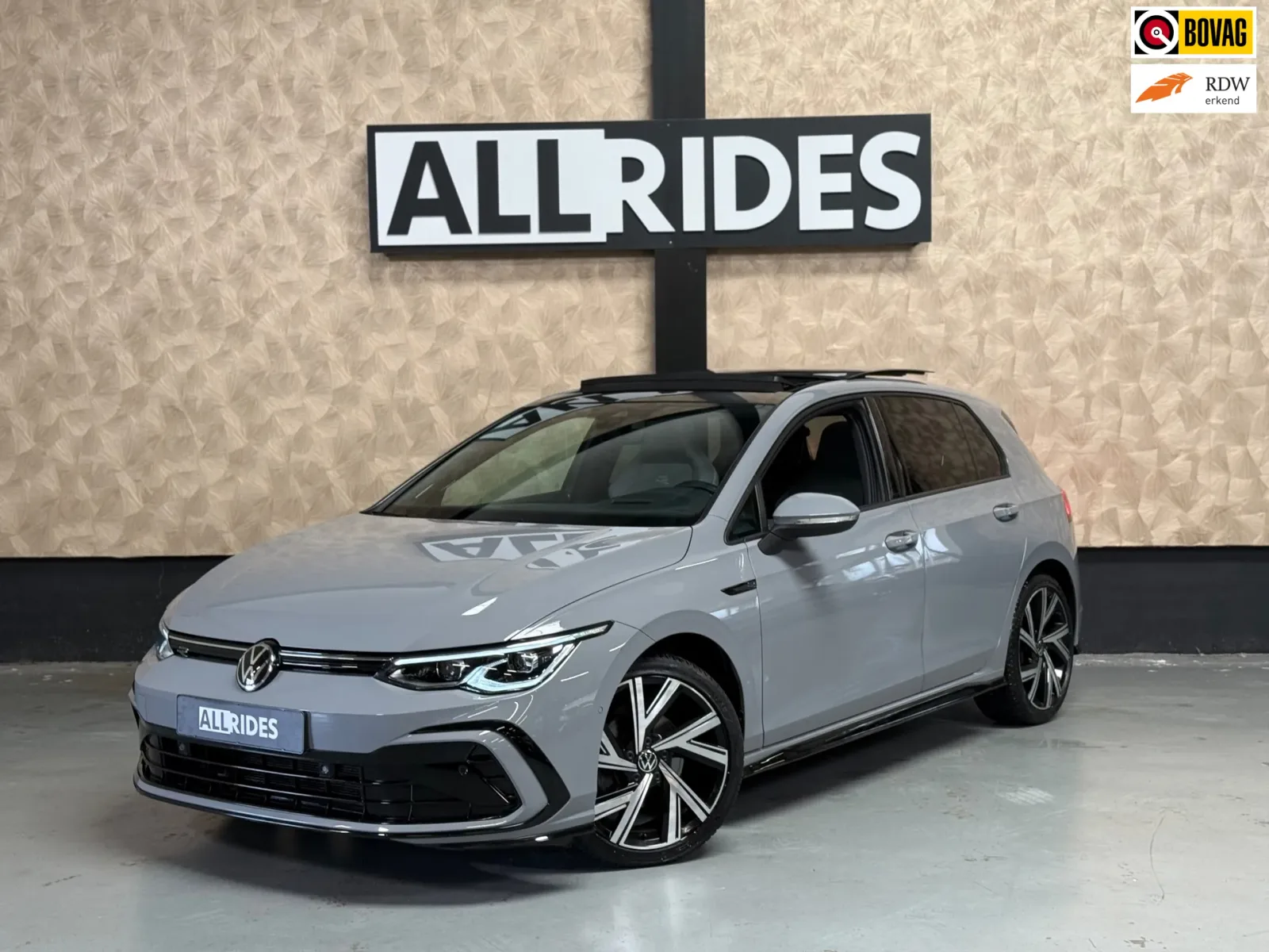 Volkswagen Golf (2021) — foto 1