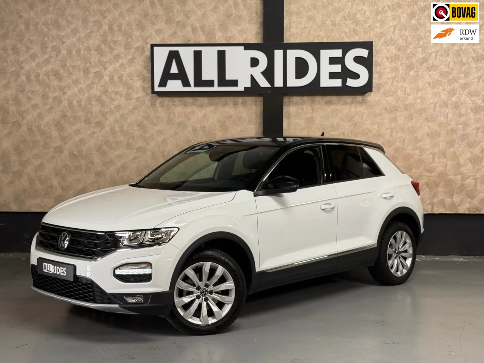 Volkswagen T-Roc (2020) — foto 1