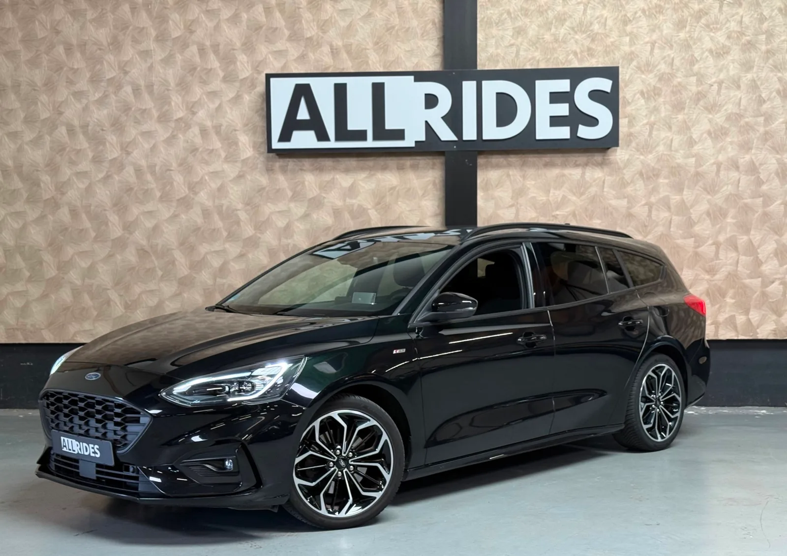 Ford Focus (2020) — foto 1