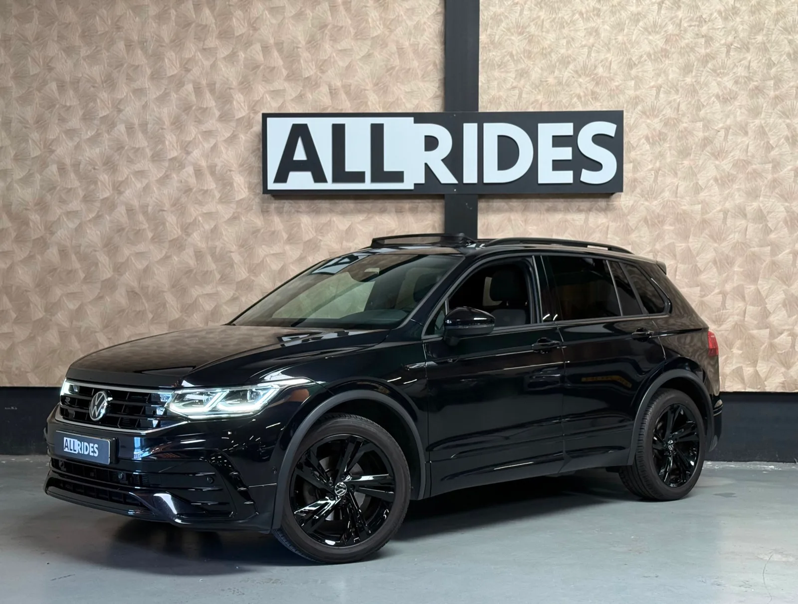 Volkswagen Tiguan (2020) — foto 1