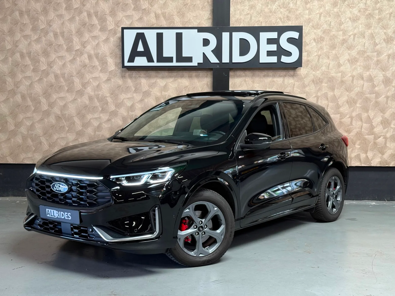 Ford Kuga (2024) — foto 1