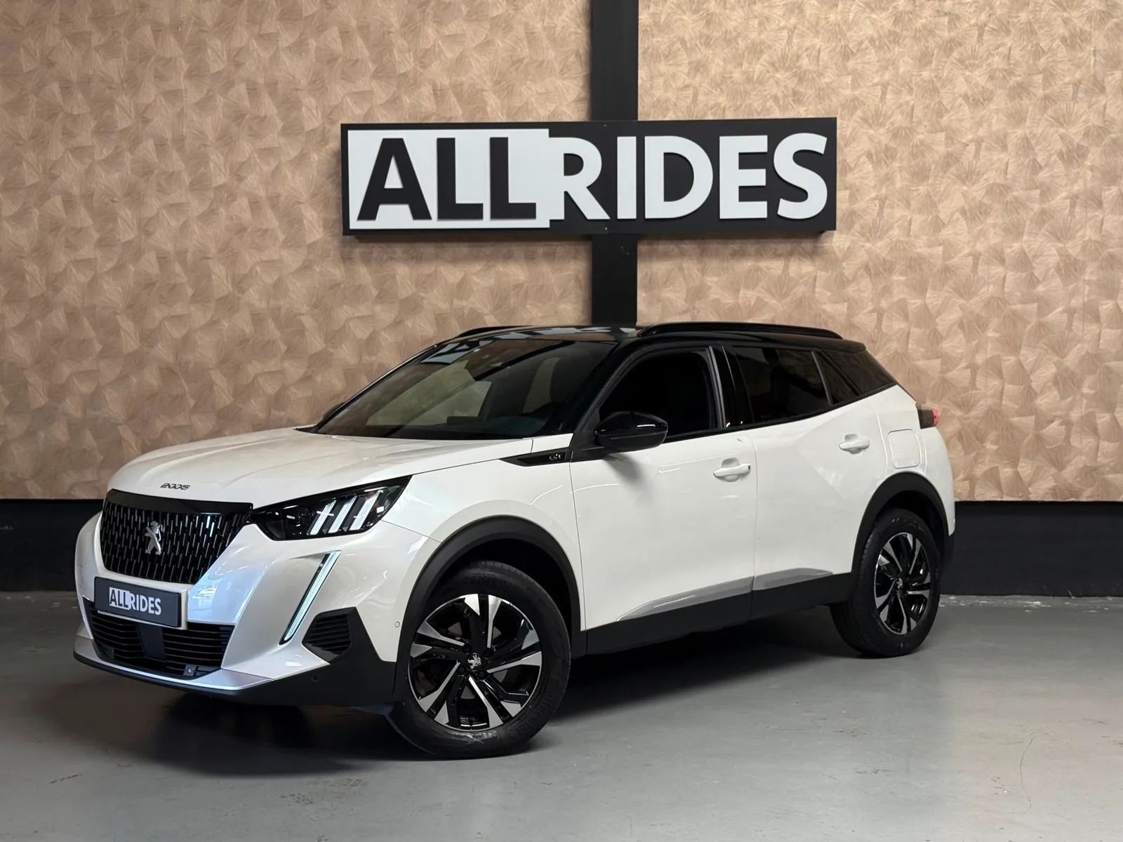 Peugeot 2008 (2023) — foto 1
