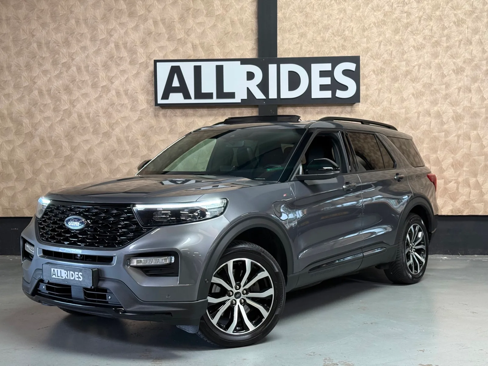 Ford Explorer (2021) — foto 1