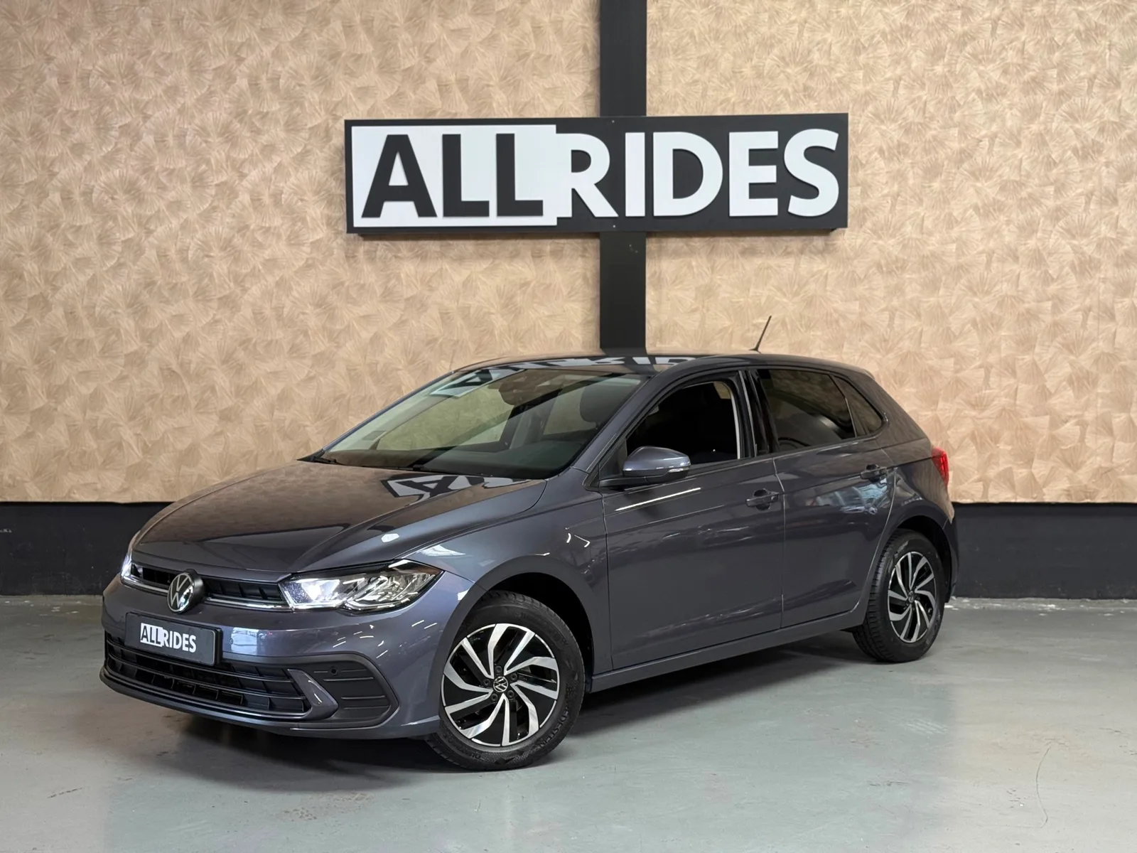 Volkswagen Polo (2023) — foto 1