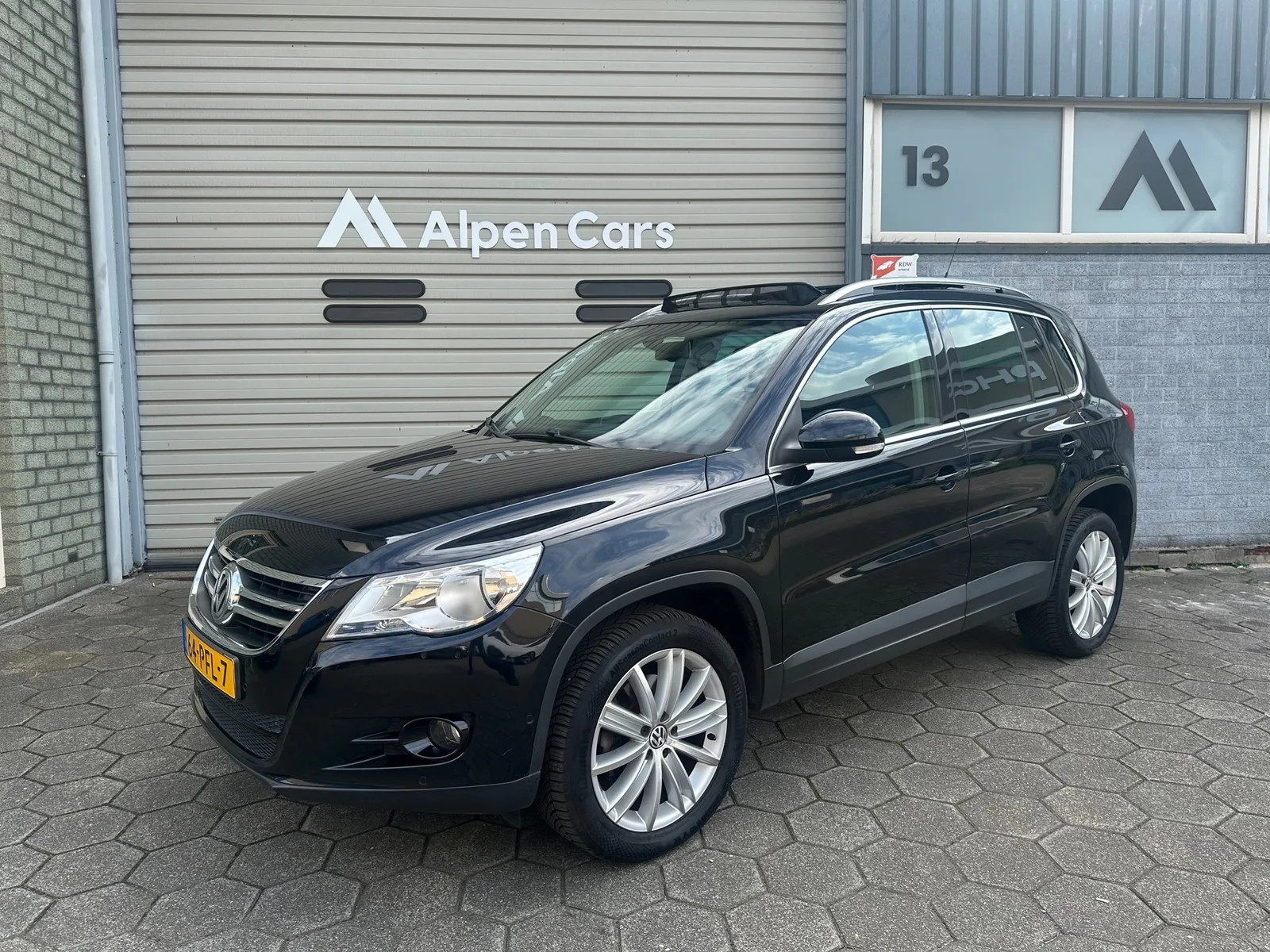 Volkswagen Tiguan (2011) — foto 1