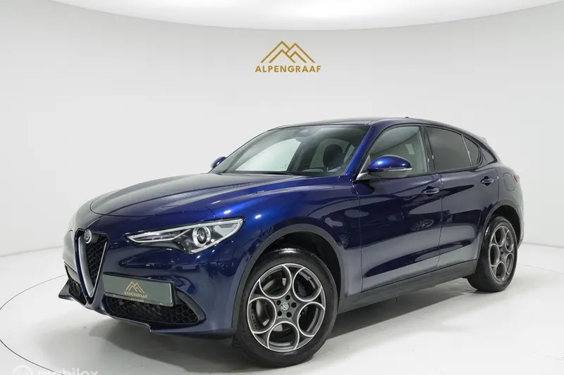 Alfa Romeo Stelvio (2017)