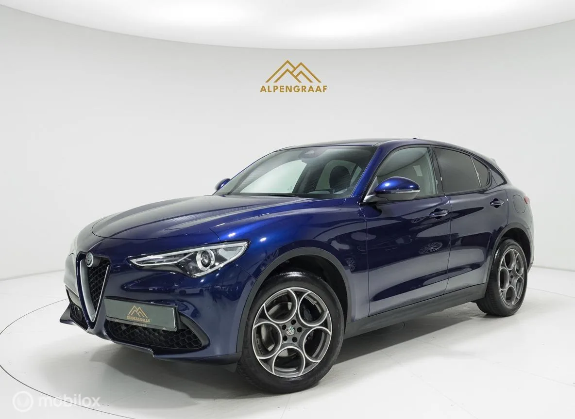 Alfa Romeo Stelvio (2017) — foto 1