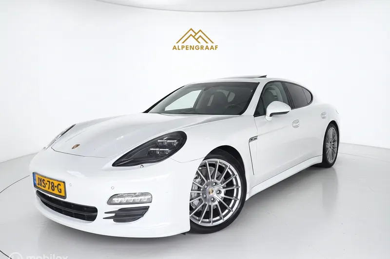 Porsche Panamera (2011)