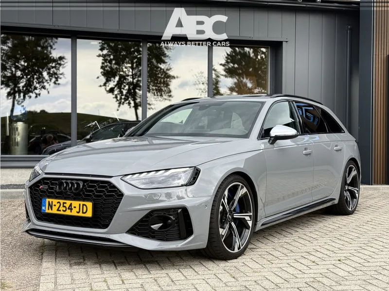 Audi RS 4 (2021) — foto 1