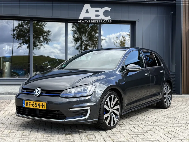 Volkswagen Golf (2015) — foto 1